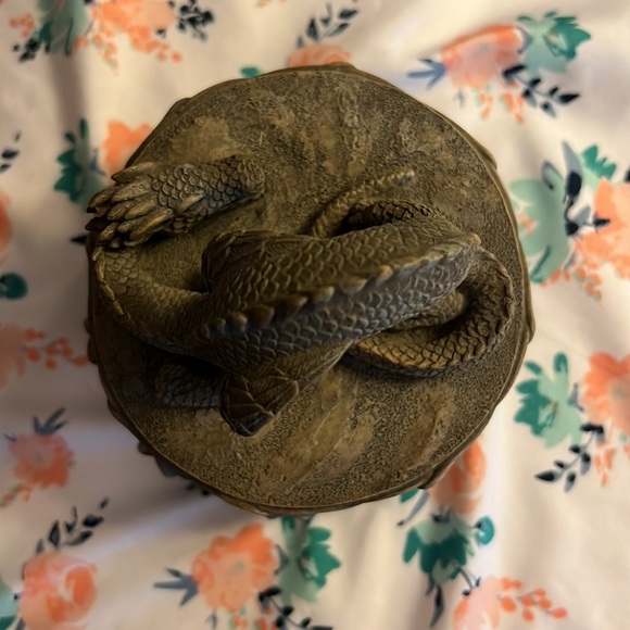 Vintage Vandor Celtic Dragon Trinket box - Picture 4 of 4